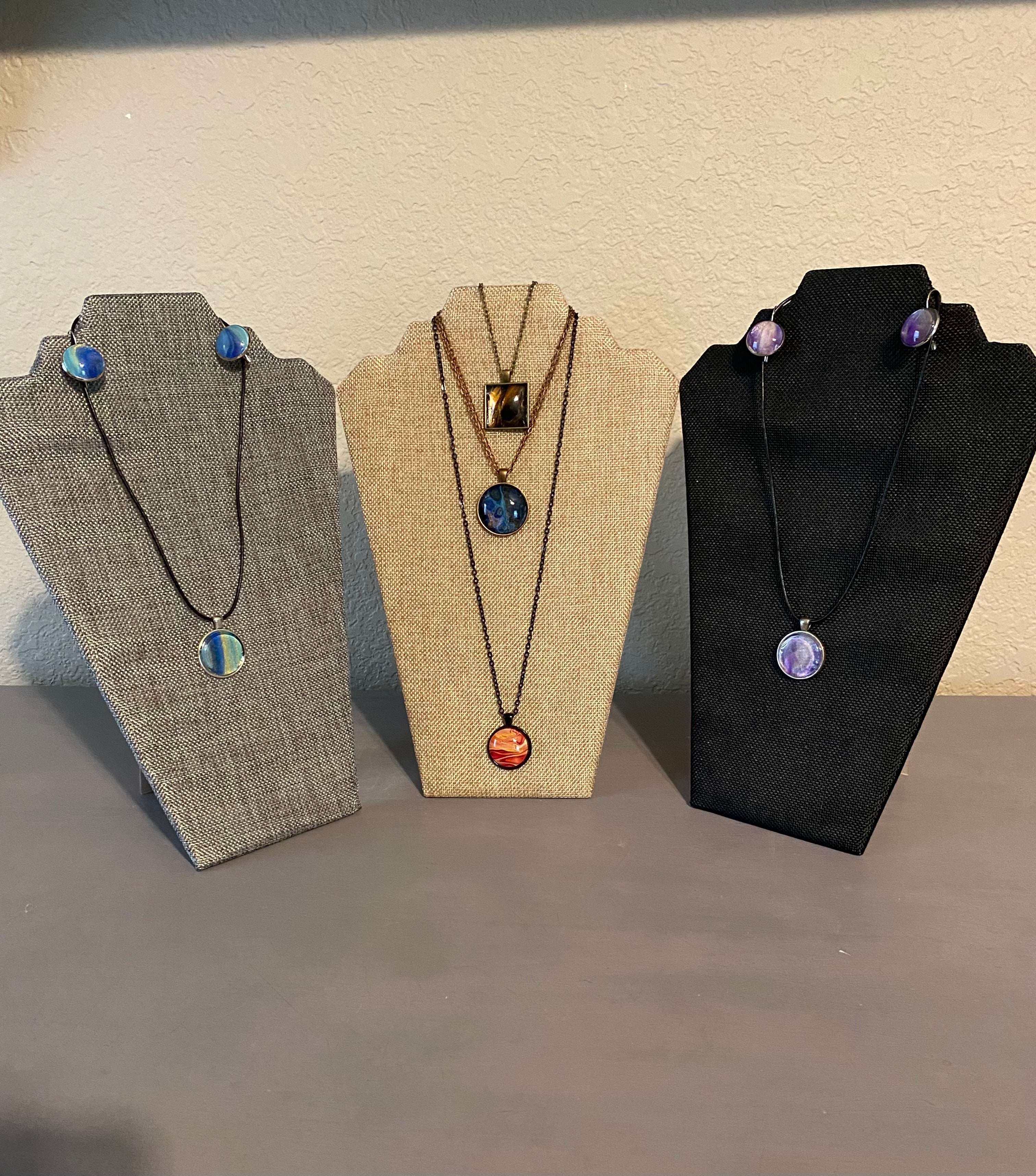 Pour Necklaces